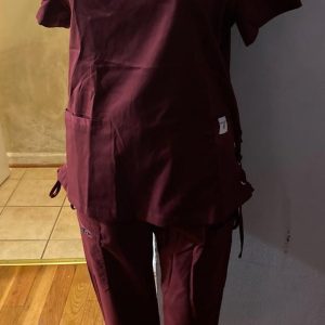 Scrubs – Maroon