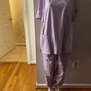 Scrubs – Fuchsia light purple